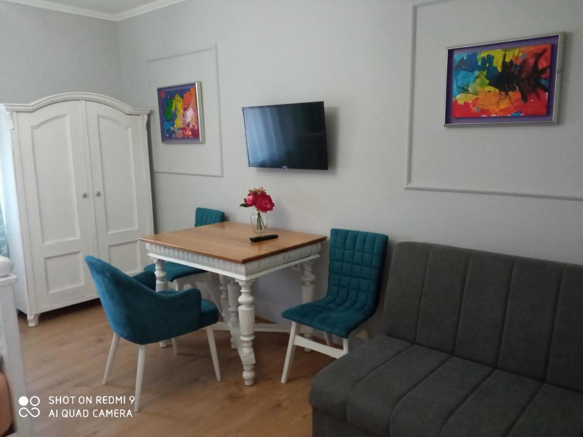 Villa Lucia - Apartments&Rooms Slavonski Brod Extérieur photo