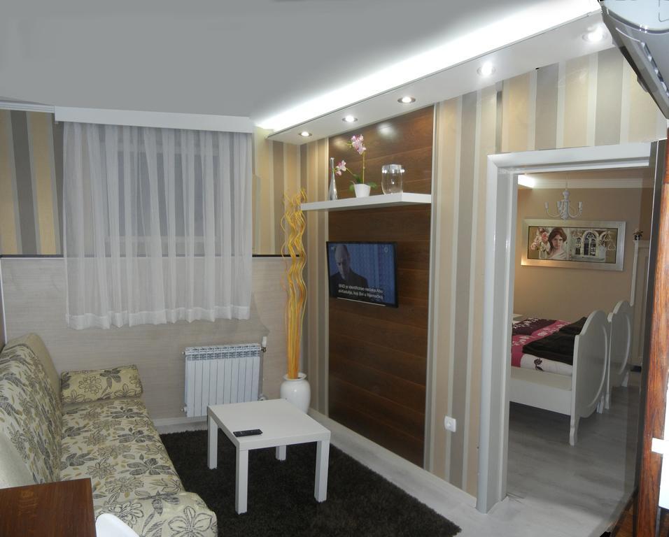Villa Lucia - Apartments&Rooms Slavonski Brod Extérieur photo
