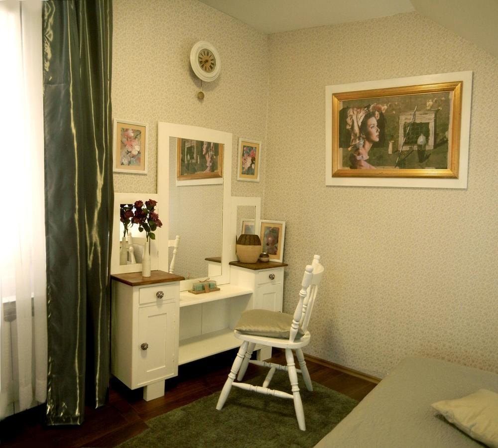 Villa Lucia - Apartments&Rooms Slavonski Brod Extérieur photo