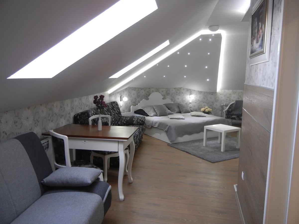 Villa Lucia - Apartments&Rooms Slavonski Brod Extérieur photo
